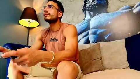 Vans Ross online show from February 26, 2026, 7:35 pm