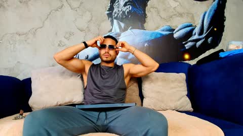 Vans Ross online show from April 2, 2026, 2:04 pm