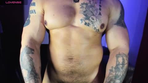 vanvelckan_ online show from October 28, 2025, 9:39 pm