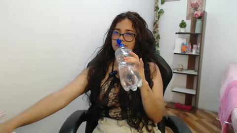 vanyxxxx online show from March 9, 2026, 12:03 am