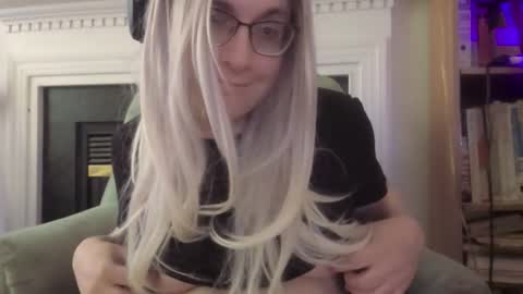 Varina online show from April 8, 2026, 3:56 pm