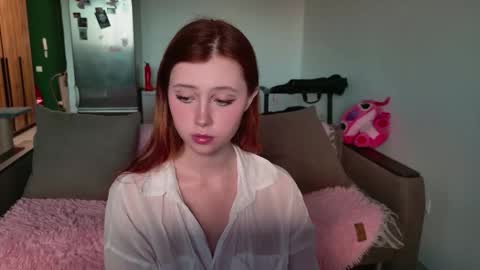 Snapshot of vasilisa_lik chatting on September 19, 2025, 11:44 am Vasilisa lik online show from September 19, 2025, 11:44 am