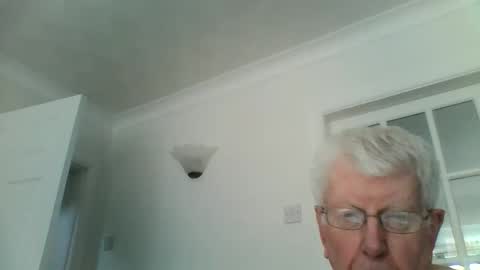 vassus online show from October 5, 2025, 12:14 pm