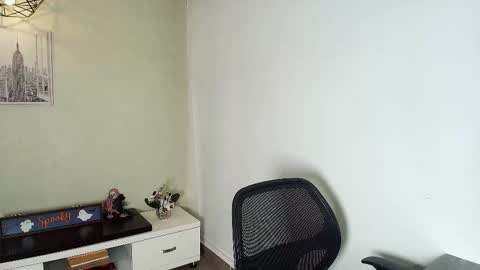 Victoria online show from October 27, 2025, 11:03 am