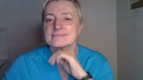 vea_motty online show from November 8, 2025, 1:33 pm