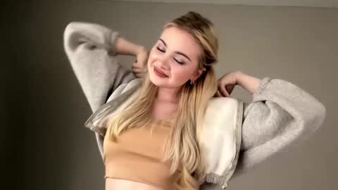 Monika online show from February 18, 2026, 1:07 pm