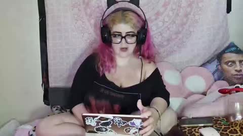 Veronica Lehane online show from December 13, 2024, 11:34 am