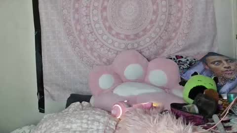 Veronica Lehane online show from March 9, 2025, 9:13 am