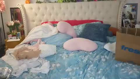 Vegas Dani online show from July 4, 2026, 2:40 am
