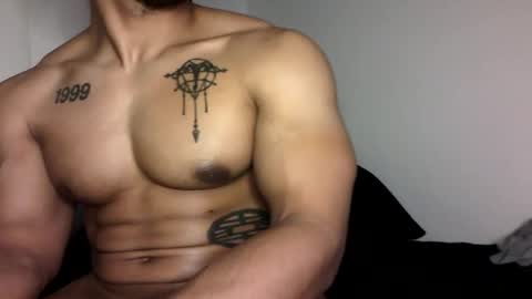 Vegas Love online show from December 3, 2025, 10:13 am