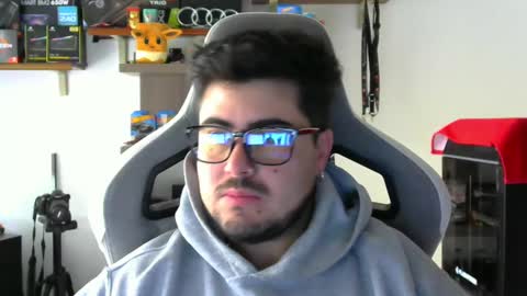 Snapshot of veils24 chatting on October 1, 2025, 2:23 pm Charles online show from October 1, 2025, 2:23 pm