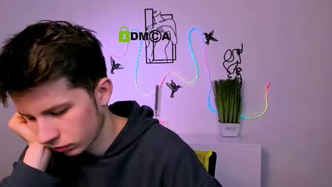 veldi_to online show from December 21, 2025, 7:26 am