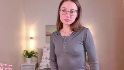 Lin online show from October 14, 2025, 2:18 pm