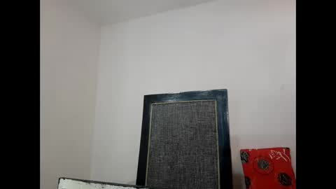 Snapshot of velk_hot1 chatting on March 6, 2025, 6:48 pm velk_hot1 online show from March 6, 2025, 6:48 pm