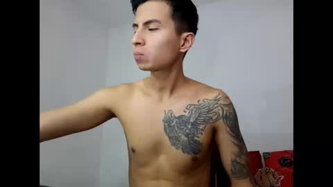 Snapshot of velk_hot1 chatting on March 7, 2025, 7:05 pm velk_hot1 online show from March 7, 2025, 7:05 pm