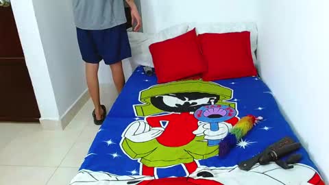 Snapshot of velk_hot1 chatting on November 27, 2025, 3:14 pm velk_hot1 online show from November 27, 2025, 3:14 pm