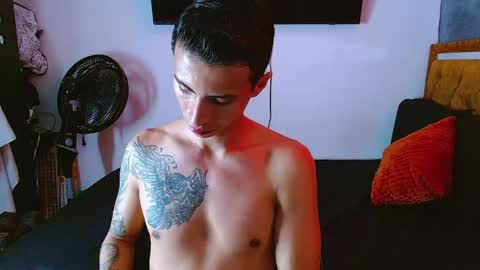 velk_hot1 online show from May 9, 2026, 6:57 pm