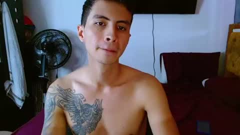 Snapshot of velk_hot1 chatting on June 22, 2026, 11:51 am velk_hot1 online show from June 22, 2026, 11:51 am