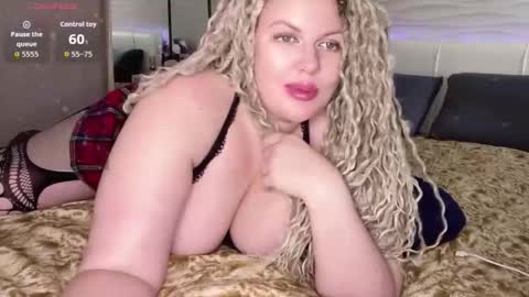 Snapshot of vellinka chatting on September 12, 2025, 8:25 am vellinka online show from September 12, 2025, 8:25 am