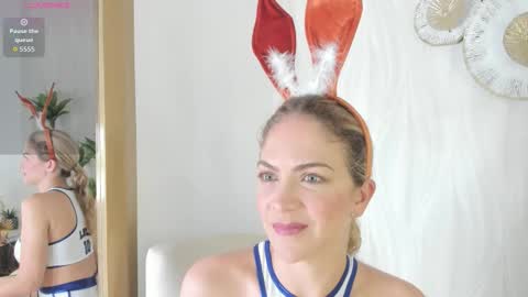 Snapshot of velora_ chatting on November 2, 2025, 3:09 am Velora online show from November 2, 2025, 3:09 am