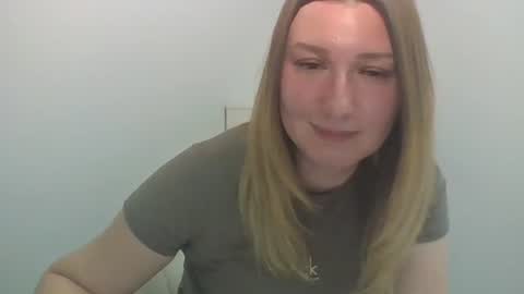 velour_idylle online show from July 3, 2026, 7:53 pm