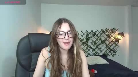 Sophi  online show from March 17, 2026, 12:26 am
