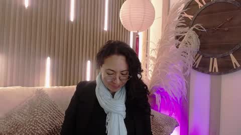 Emma Curly online show from May 12, 2026, 12:35 pm