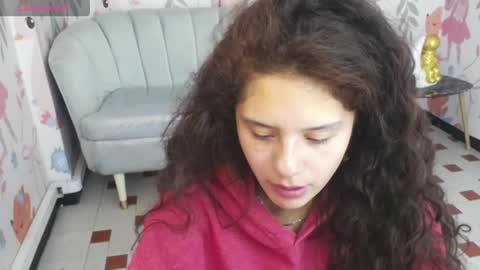 velvet_moon_v online show from March 31, 2026, 1:22 pm