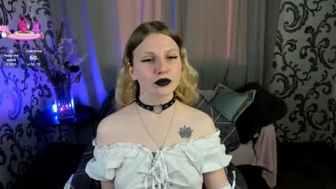 velvet_peach_ online show from October 17, 2025, 11:57 am