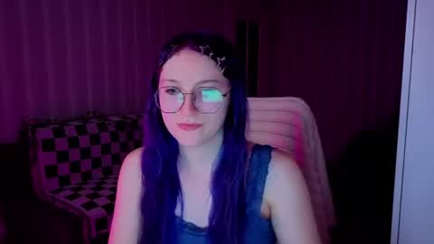Snapshot of velvet_siren chatting on June 18, 2026, 10:58 pm Violet online show from June 18, 2026, 10:58 pm