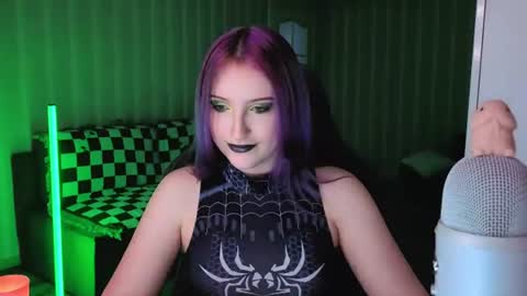 Snapshot of velvet_siren chatting on July 14, 2026, 10:21 am Violet online show from July 14, 2026, 10:21 am