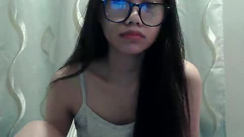 Cassy Pinay online show from November 17, 2025, 2:06 am