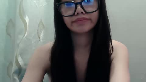 Cassy Pinay online show from November 20, 2025, 8:19 pm