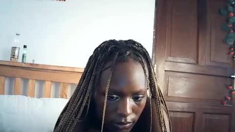 Snapshot of velvetdesiree chatting on May 9, 2026, 12:54 pm velvetdesiree online show from May 9, 2026, 12:54 pm