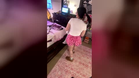 Kitty online show from February 3, 2026, 1:04 am