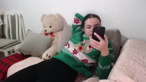 velvetmoon123 online show from December 15, 2025, 10:03 pm