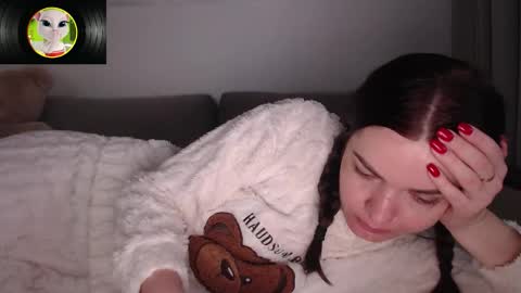 Snapshot of velvetmoon123 chatting on February 5, 2026, 8:19 am velvetmoon123 online show from February 5, 2026, 8:19 am