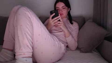 Snapshot of velvetmoon123 chatting on February 11, 2026, 5:56 am velvetmoon123 online show from February 11, 2026, 5:56 am