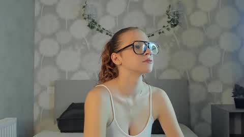 Kelly online show from November 19, 2025, 7:30 am