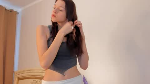 Kelly online show from April 3, 2026, 6:33 am