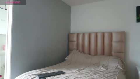 velvet online show from April 18, 2026, 6:45 pm