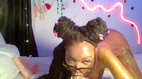 COCO XOXO online show from October 2, 2025, 3:24 am