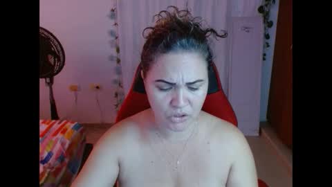 venecasexy44 online show from September 10, 2025, 1:22 pm