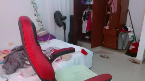venecasexy44 online show from March 1, 2026, 4:09 pm