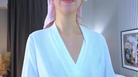 Venelopa online show from February 18, 2025, 7:10 am