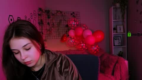 venezia_barton online show from February 27, 2026, 11:54 am