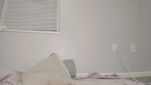 Harley   instahailharleyy online show from November 11, 2025, 2:00 am