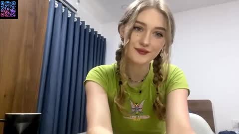 Snapshot of venniebonillas chatting on February 23, 2026, 10:12 am Emily online show from February 23, 2026, 10:12 am