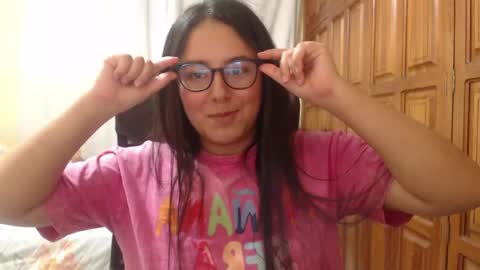 Snapshot of venus_cat_ chatting on May 18, 2026, 4:07 am Venus online show from May 18, 2026, 4:07 am