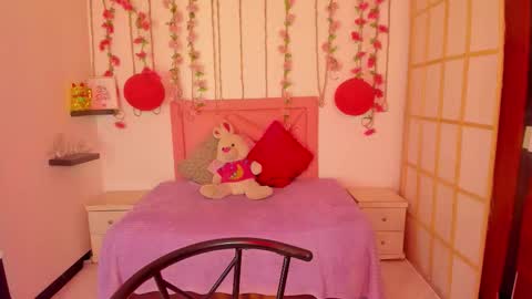 Mary online show from December 18, 2025, 7:53 pm